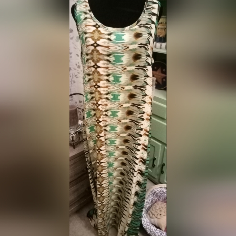 NWT Gorgeous Multicolor Maxi Dress Size Medium